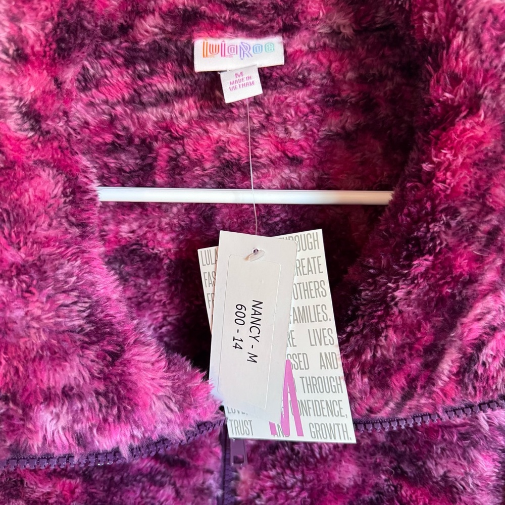 NWT LuLaRoe Nancy Fleece Pullover Pink & Purple Half Zip‎ Size Medium w/ Pockets - Picture 3 of 10